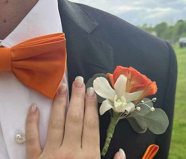 Boutonniere 2