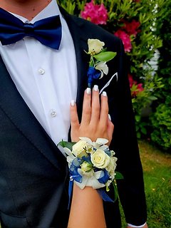 Wrist Corsage 1